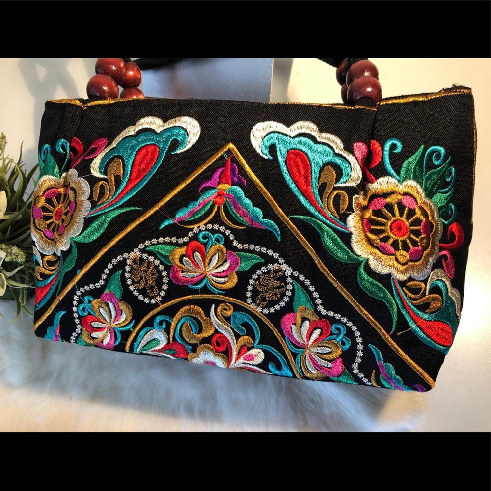 Embroidery handbag - Picture 5 of 8